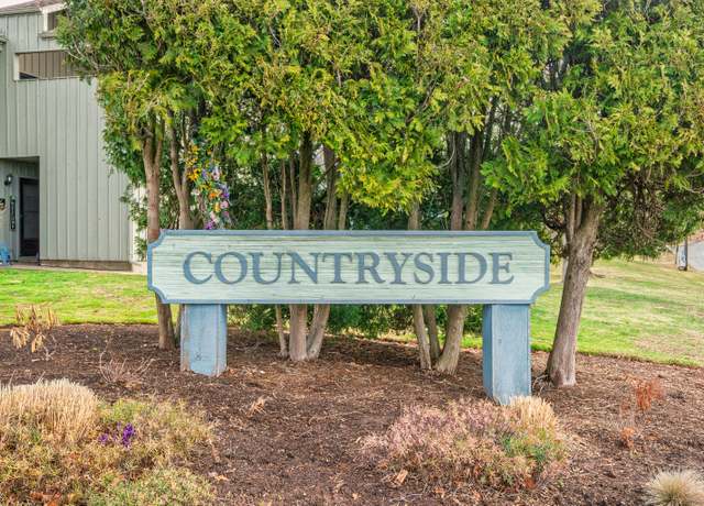 Property at 7 Webster Ct #7, Newington, CT 06111, 2 beds, 1.5 baths