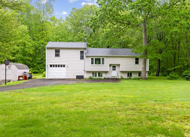 Property at 30 Cottage Rd, Bozrah, CT 06334, 3 beds, 2 baths