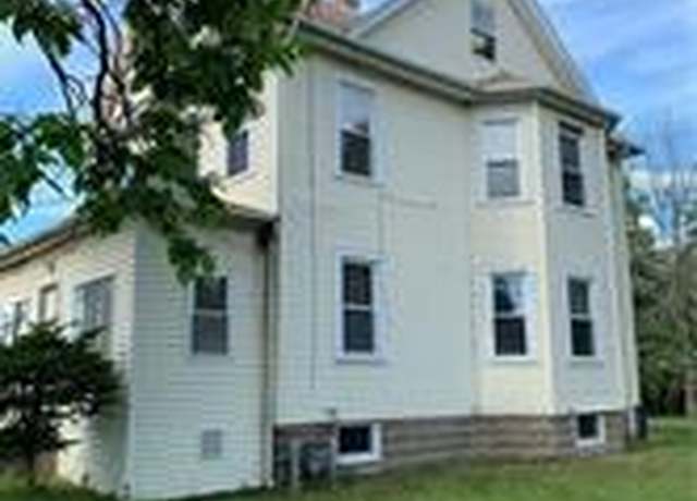 Property at 1038 Blue Hills Ave, Bloomfield, CT 06002, 5 beds, 2 baths