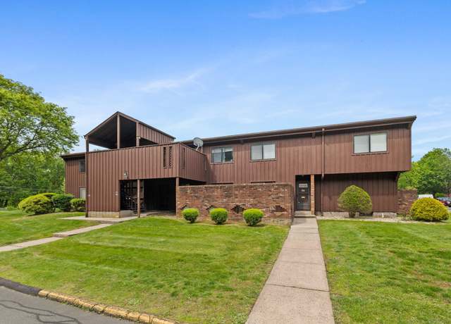 Property at 100 Webster Ct #100, Newington, CT 06111, 1 bed, 1 bath