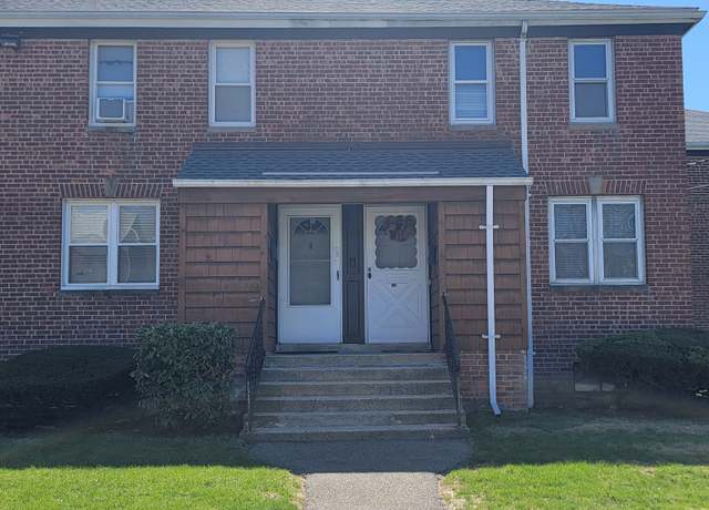 Property at 132 Virginia Ave #132, Bridgeport, CT 06610, 2 beds, 1 bath