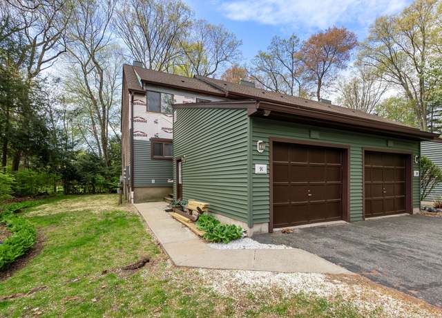 Property at 91 Wynwood Dr #91, Enfield, CT 06082, 2 beds, 2.5 baths