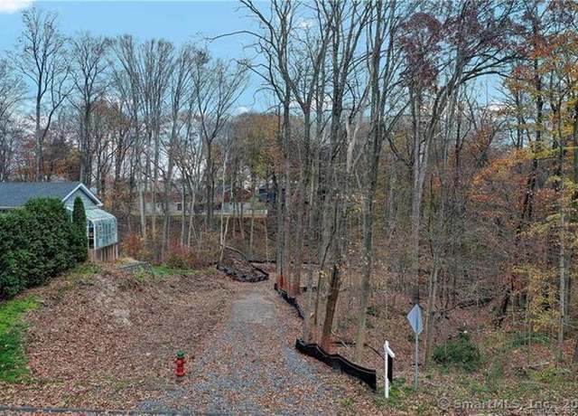 Property at 2 Ferncliff Dr, West Hartford, CT 06117
