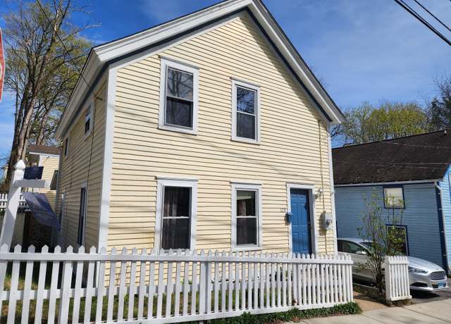 Property at 129 Walnut St, Windham, CT 06226, 4 beds, 1 bath