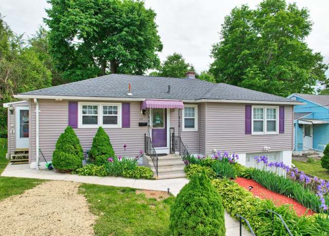 Property at 839 Washington Avenue Ext, Waterbury, CT 06708, 3 beds, 1.5 baths