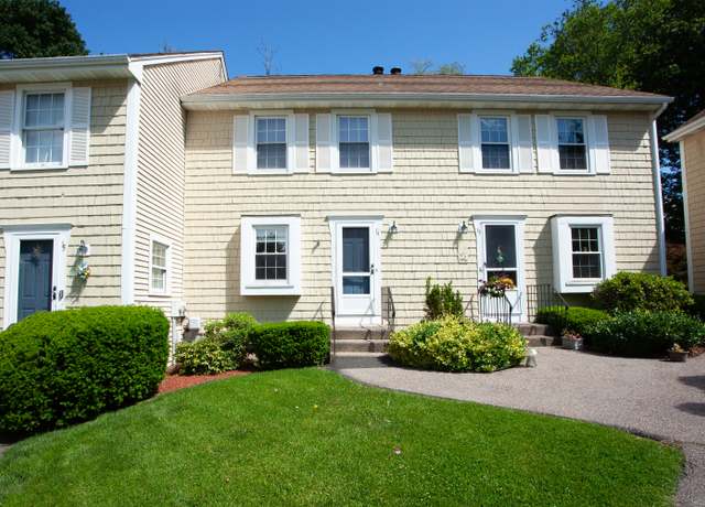Property at 14 Hubbard Run Dr #14, Glastonbury, CT 06033, 2 beds, 1.5 baths