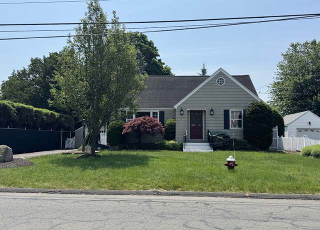 Property at 3 Fairview Hts, Cromwell, CT 06416, 3 beds, 2 baths
