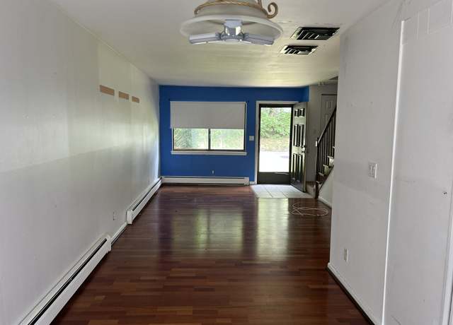 Property at 38 Trafford St #8, Meriden, CT 06450, 2 beds, 1.5 baths