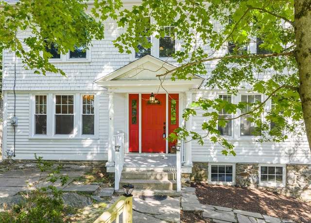 Property at 6 Julian Ter, Norwich, CT 06360, 3 beds, 2.5 baths