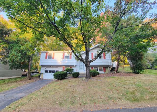 Property at 66 Schooner Ln, Meriden, CT 06451, 3 beds, 1.5 baths