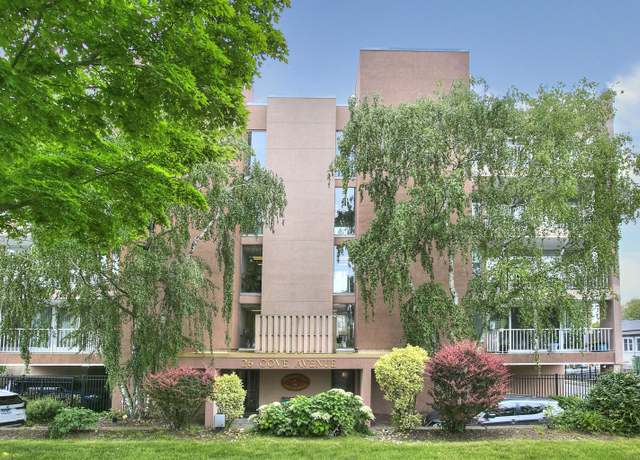 Property at 26 Cove Ave Apt 3B, Norwalk, CT 06855, 2 beds, 2 baths