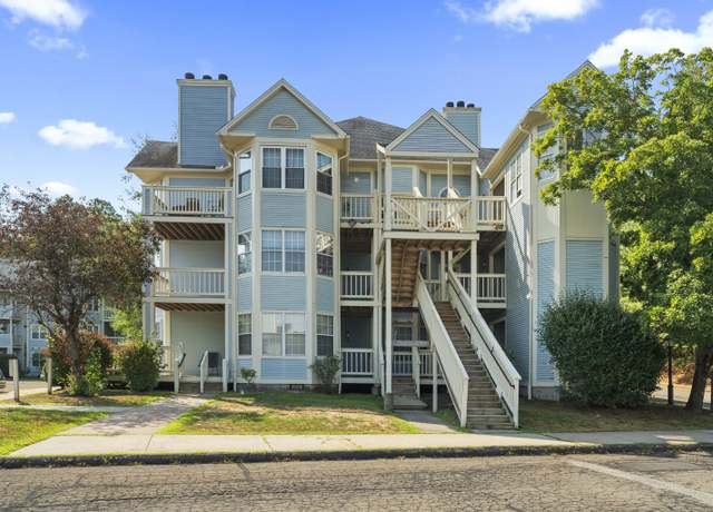 Property at 75 Redwood Dr #607, East Haven, CT 06513, 2 beds, 2 baths