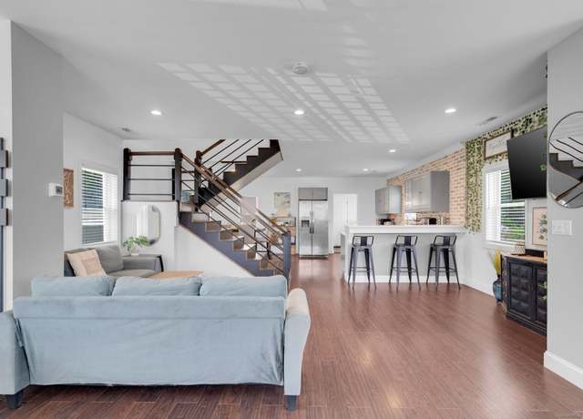 Property at 17 Lake Plymouth Blvd, Plymouth, CT 06782, 3 beds, 2 baths