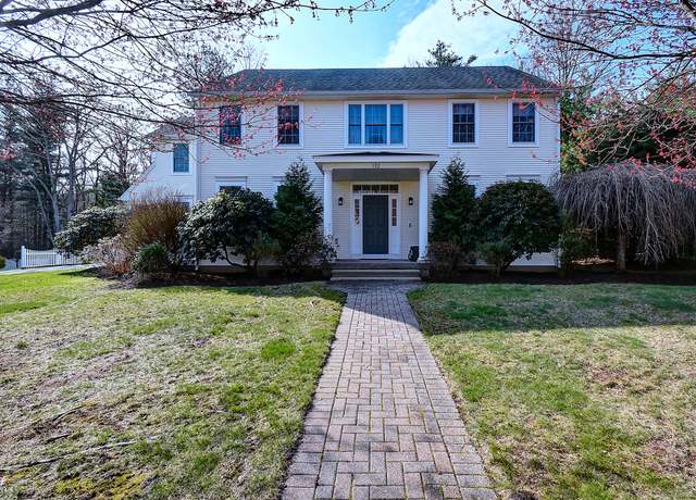 Property at 132 Chase Hollow Ln, Glastonbury, CT 06033, 4 beds, 2.5 baths