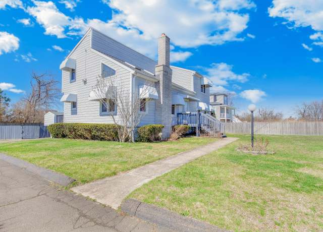 Property at 14 Montauk Rd, East Haven, CT 06512, 3 beds, 3 baths