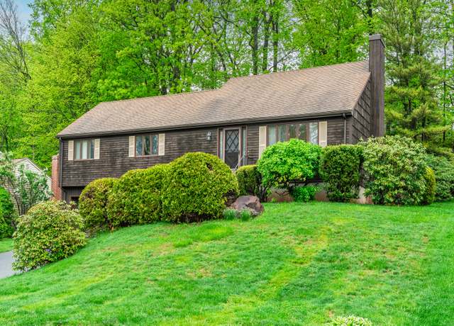 Property at 214 Candlewyck Dr, Newington, CT 06111, 3 beds, 3 baths