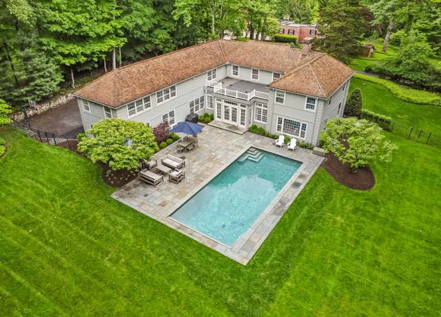 Property at 49 Dogwood Ln, New Canaan, CT 06840, 4 beds, 4 baths