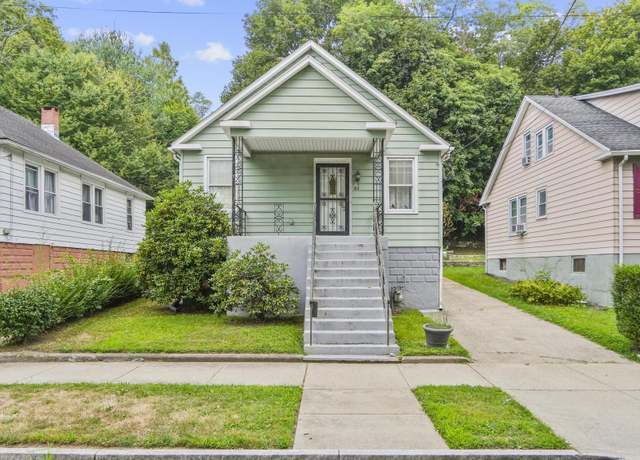 Property at 82 Huntington Ave, New Haven, CT 06512, 2 beds, 1 bath