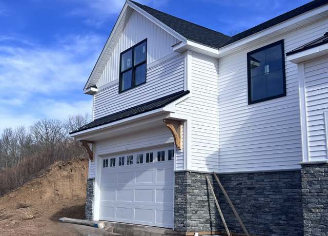 Property at 14 Village Cir #14, Guilford, CT 06437, 2 beds, 2.5 baths