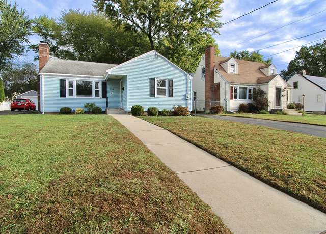 Property at 136 Edgemere Ave, West Hartford, CT 06110, 3 beds, 1 bath