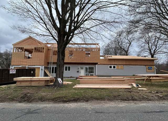 Property at 104 Eastfield Rd, Waterbury, CT 06708, 3 beds, 2 baths