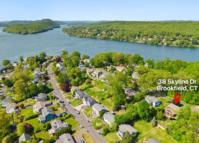 Property at 38 Skyline Dr, Brookfield, CT 06804, 4 beds, 2 baths