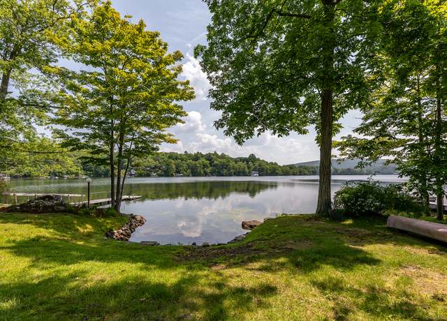 Property at 25 Arrow Point Rd, Warren, CT 06777, 5 beds, 3 baths
