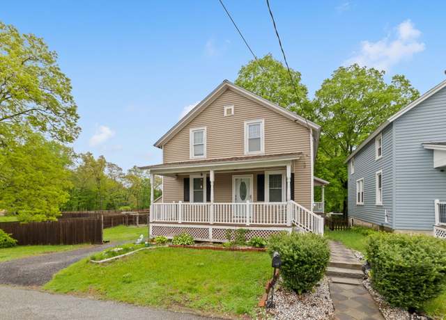 Property at 41 Gifford Ave, Windham, CT 06226, 4 beds, 2 baths