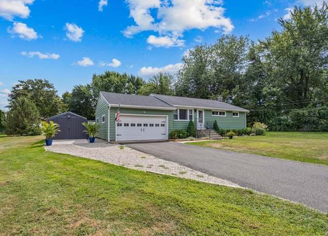 Property at 132 Rockledge Rd, Wallingford, CT 06492, 3 beds, 1 bath