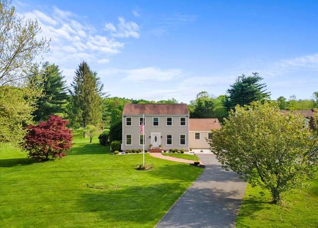 Property at 299 W Flat Hill Rd, Southbury, CT 06488, 5 beds, 3.5 baths