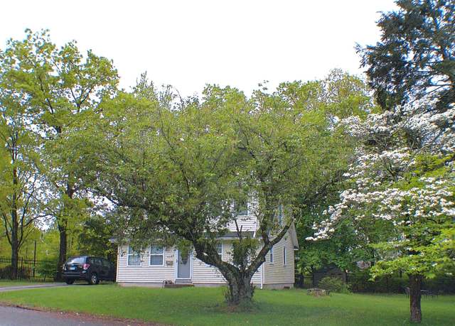 Property at 438 High St, Windham, CT 06226, 3 beds, 2 baths