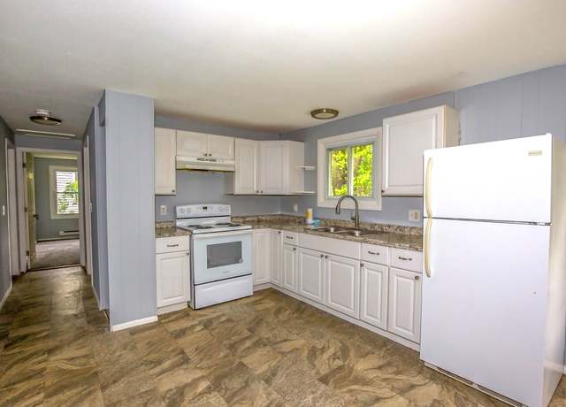 Property at 1101 Allen St, Springfield, MA 01118, 2 beds, 1 bath