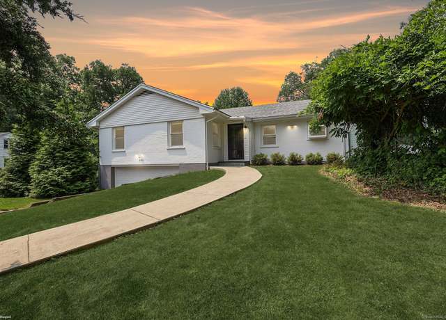 Property at 3743 Park Ave, Fairfield, CT 06825, 3 beds, 2.5 baths