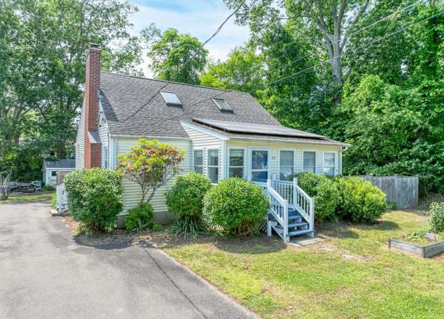 Property at 15 Hawks Nest Rd, Old Lyme, CT 06371, 3 beds, 2 baths