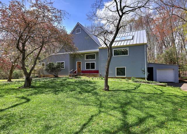 Property at 472 Westover Rd, Stamford, CT 06902, 4 beds, 3.5 baths