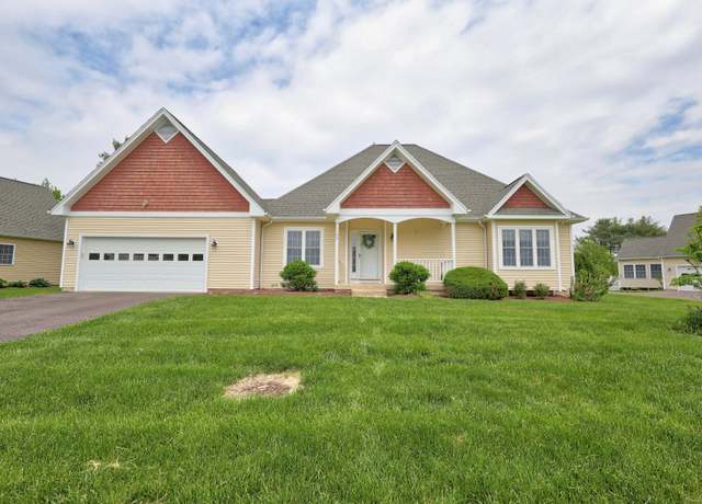 Property at 136 Thistle Pond Dr #136, Bloomfield, CT 06002, 2 beds, 3 baths