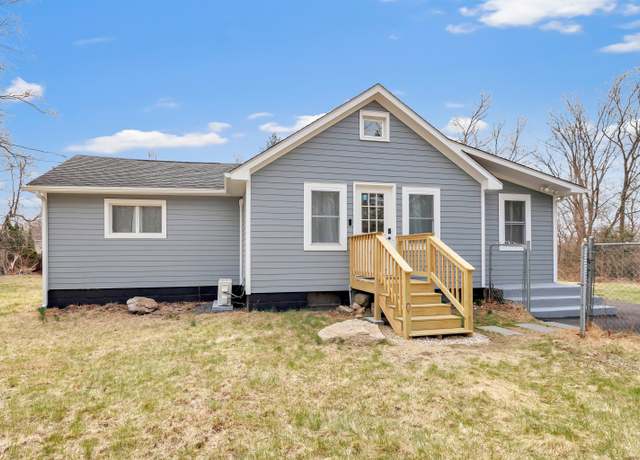 Property at 37 Huckleberry Hill Rd, Brookfield, CT 06804, 1 bed, 1 bath