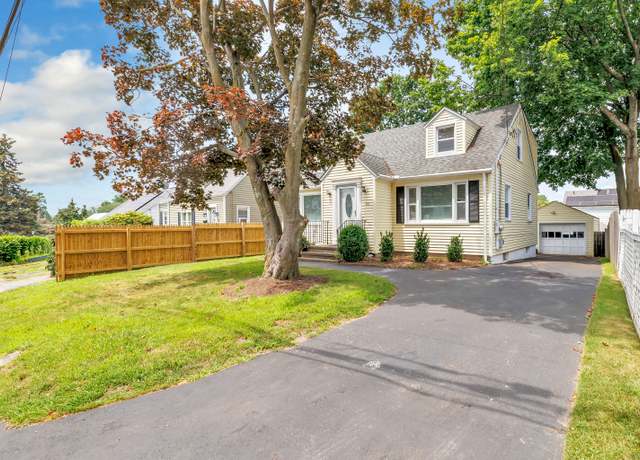 Property at 84 Oxford St, Bridgeport, CT 06606, 3 beds, 2 baths
