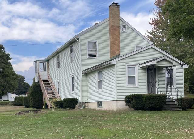 Property at 460 Stonybrook Rd, Stratford, CT 06614, 4 beds, 2 baths