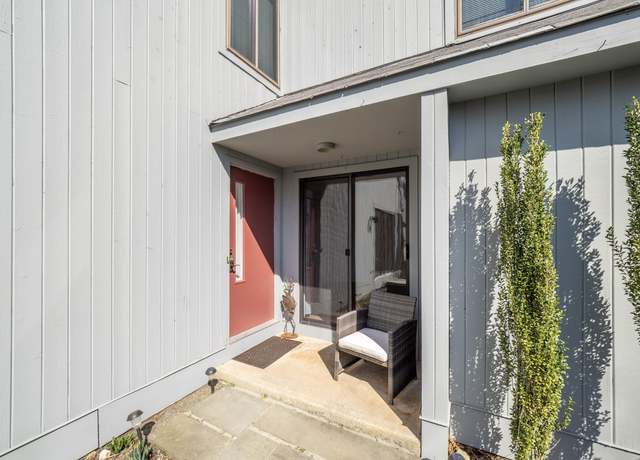 Property at 4 Cypress Ln #4, Ridgefield, CT 06877, 2 beds, 1.5 baths