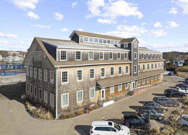Property at 60 Willow St, Stonington, CT 06355, 1 bed, 1 bath