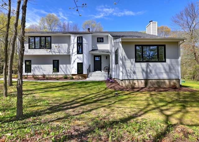 Property at 22 Wagon Wheel Dr, Prospect, CT 06712, 3 beds, 2.5 baths