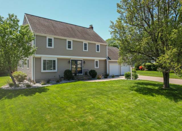 Property at 54 Silo Dr, Wethersfield, CT 06109, 4 beds, 2.5 baths