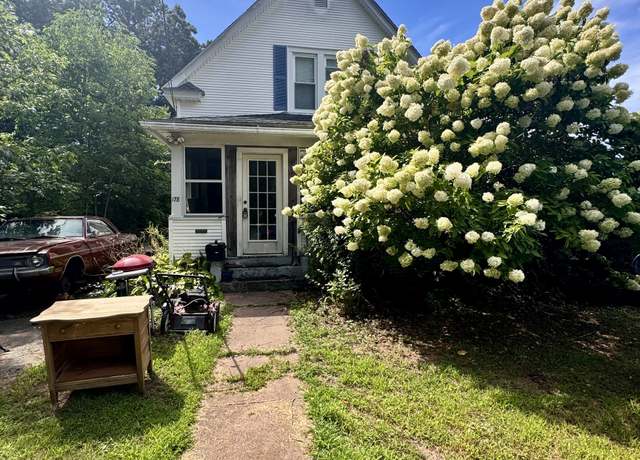 Property at 178 Parker St, Manchester, CT 06040, 3 beds, 1.5 baths