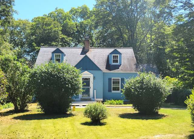 Property at 59 Lathrop Rd, Waterford, CT 06375, 2 beds, 2.5 baths