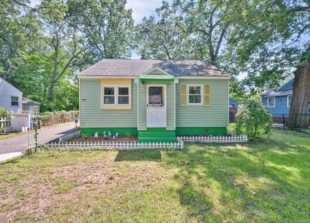 Property at 52 Devon Dr, Manchester, CT 06040, 2 beds, 1 bath