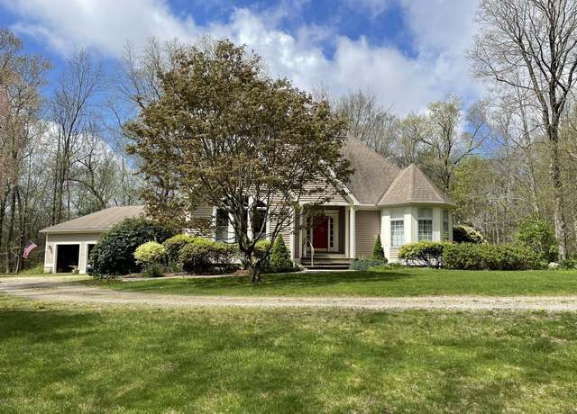 Property at 67 Transylvania Rd, Roxbury, CT 06783, 4 beds, 3 baths