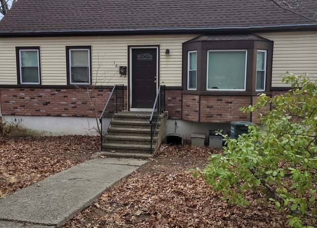 Property at 16 Oakdale St, Bridgeport, CT 06606, 3 beds, 1.5 baths