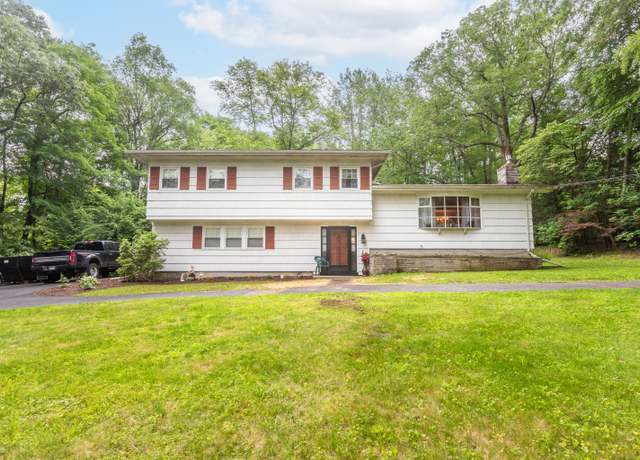Property at 89 Old Church Rd, Oxford, CT 06478, 3 beds, 1.5 baths