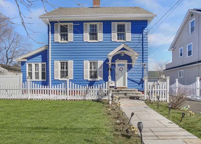 Property at 287 Pasadena Pl, Bridgeport, CT 06610, 3 beds, 2 baths